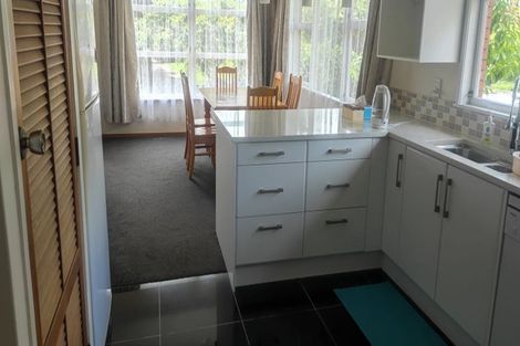 Photo of property in 6 Robert Grigg Place, Hamilton East, Hamilton, 3216