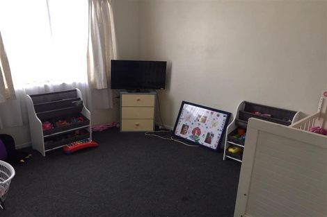 Photo of property in 1/11 Maplesden Drive, Clendon Park, Auckland, 2103