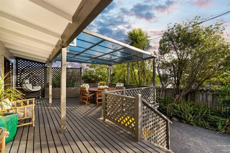Photo of property in 2/19 Alma Street, Te Atatu South, Auckland, 0610
