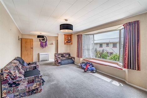 Photo of property in 77 O'byrne Place, Waikiwi, Invercargill, 9810