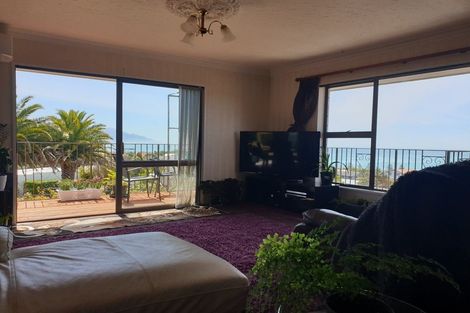 Photo of property in 72 Churchill Street, Kaikoura, 7300