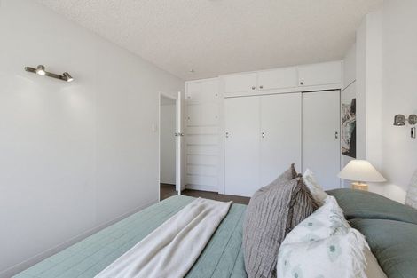 Photo of property in Jerningham Apartments, 20 Oriental Terrace, Oriental Bay, Wellington, 6011
