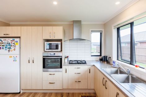 Photo of property in 7 Cyprus Place, Fitzherbert, Palmerston North, 4410