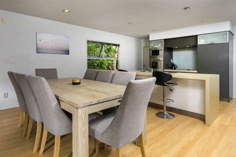 Photo of property in 8 Roy Maloney Drive, Henderson, Auckland, 0612