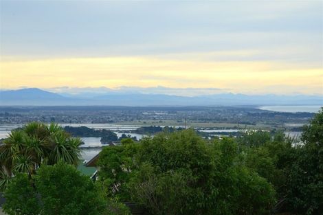 Photo of property in 3 Drayton Drive, Mount Pleasant, Christchurch, 8081