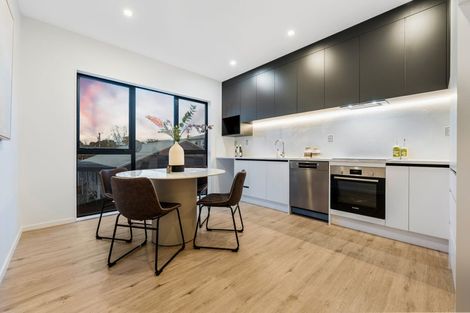 Photo of property in 1/14 Sabot Place, Massey, Auckland, 0614