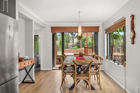 Photo of property in 29 Hogarth Rise, West Harbour, Auckland, 0618