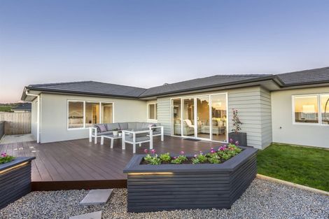 Photo of property in 7 Margaret Shields Avenue, Aotea, Porirua, 5024