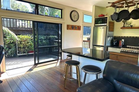 Photo of property in 10 Ward Drive, Opua, 0200