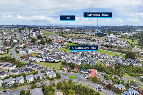 Photo of property in 23 Medallion Drive, Oteha, Auckland, 0632
