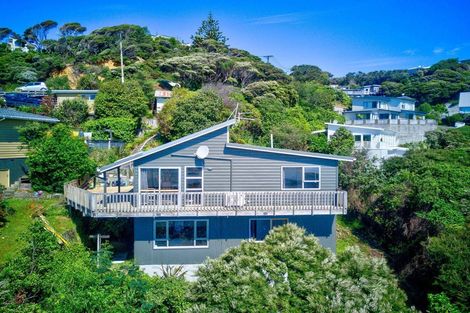 Photo of property in 10 Kahu Road, Paremata, Porirua, 5024