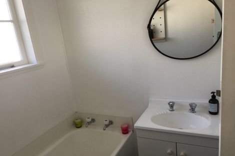 Photo of property in 42 Manson Street, Terrace End, Palmerston North, 4410