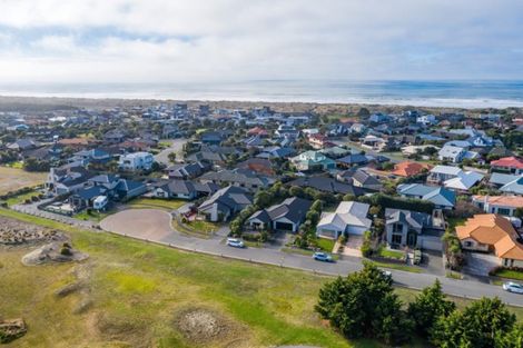 Photo of property in 6 Seacroft Place, Waimairi Beach, Christchurch, 8083