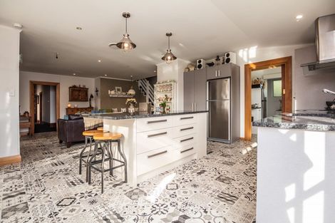 Photo of property in 1 Mary Street, Winton, 9720