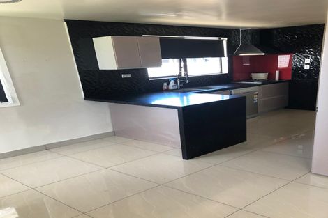 Photo of property in 14 Serrano Place, Clover Park, Auckland, 2023