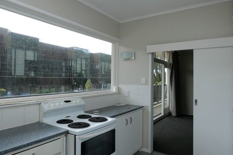 Photo of property in 70 Kelburn Parade, Kelburn, Wellington, 6012