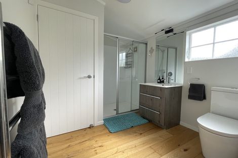 Photo of property in 15 Old Lake Road, Narrow Neck, Auckland, 0624