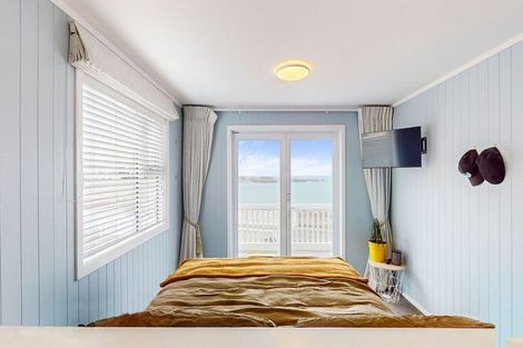 Photo of property in 68 Owhiro Bay Parade, Owhiro Bay, Wellington, 6023