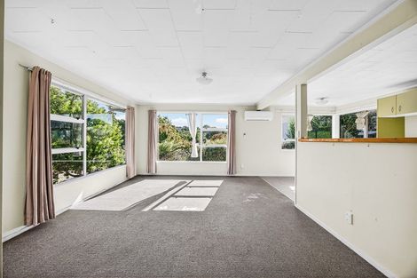 Photo of property in 10 William Hadlow Place, Hatfields Beach, Orewa, 0931