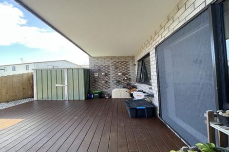 Photo of property in 134e Tiriwa Drive, Massey, Auckland, 0614