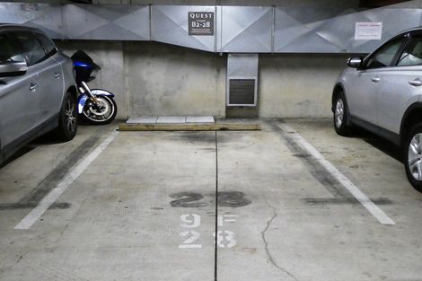 Photo of property in Atrium Towers, 9f/154 The Terrace, Wellington Central, Wellington, 6011