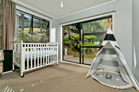 Photo of property in 1/86 Braemar Road, Castor Bay, Auckland, 0620