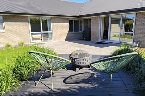 Photo of property in 8 Churchill Drive, Rangiora, 7400