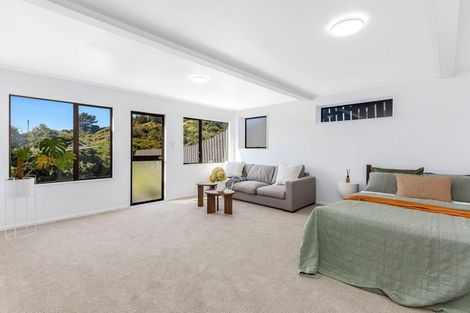 Photo of property in 11 Parkinson Close, Whitby, Porirua, 5024
