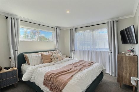 Photo of property in 3a Stirling Grove, Greerton, Tauranga, 3112