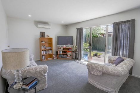 Photo of property in 4/2 Broadbent Street, Riccarton, Christchurch, 8041