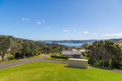 Photo of property in 75 Tarapatiki Drive, Whitianga, 3510