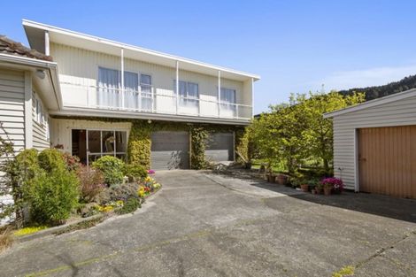 Photo of property in 23 Findlay Street, Tawa, Wellington, 5028