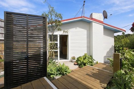 Photo of property in 28 Annandale Street, Lynmouth, New Plymouth, 4310