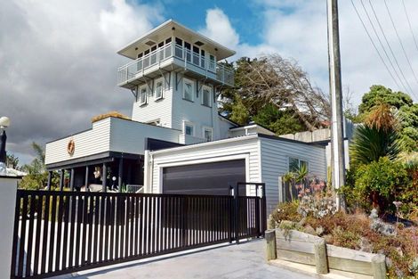 Photo of property in 112 Kahukura Avenue, Waitarere Beach, Levin, 5510