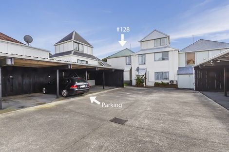 Photo of property in 128 Akaroa Drive, Maupuia, Wellington, 6022