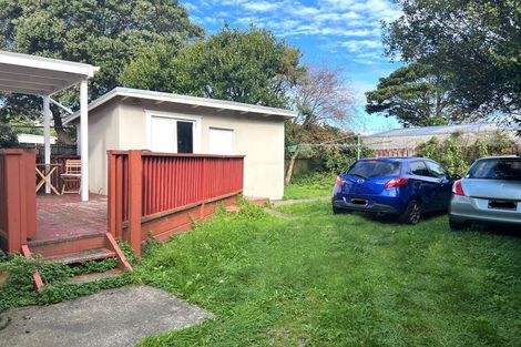 Photo of property in 9 Medway Street, Island Bay, Wellington, 6023