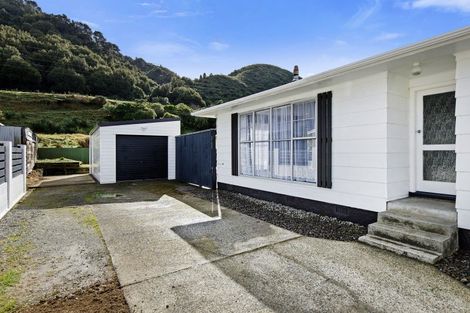 Photo of property in 45 Hartford Crescent, Totara Park, Upper Hutt, 5018