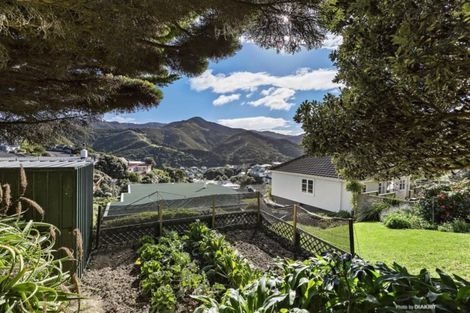 Photo of property in 137 Severn Street, Island Bay, Wellington, 6023