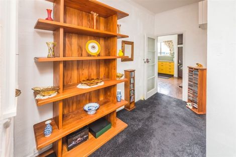 Photo of property in 250 Cornfoot Street, Castlecliff, Whanganui, 4501