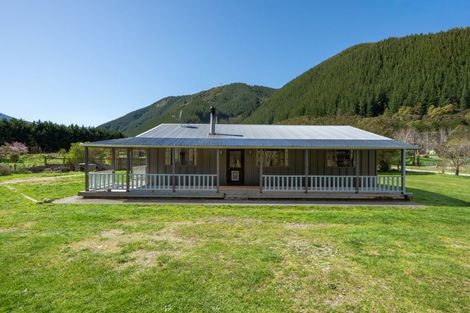 Photo of property in 137 Wakamarina Road, Canvastown, Havelock, 7178