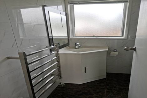 Photo of property in 14 Tango Place, Henderson, Auckland, 0610