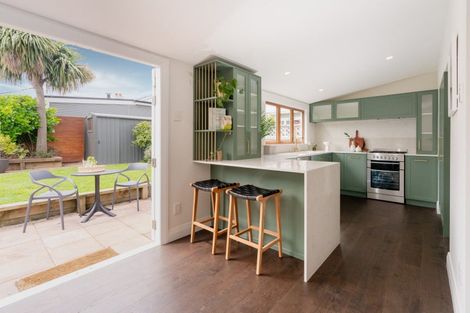 Photo of property in 169 Rintoul Street, Berhampore, Wellington, 6023