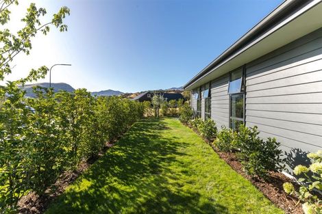 Photo of property in 17 Sandford Terrace, Lower Shotover, Queenstown, 9304