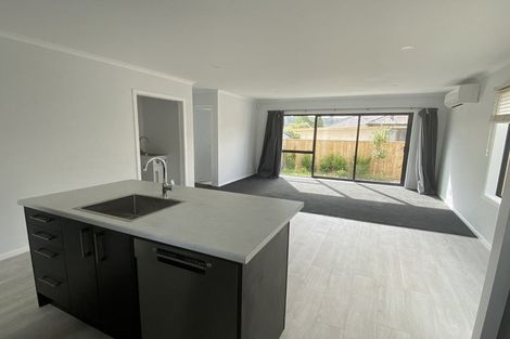 Photo of property in 7/64 Glen Road, Stokes Valley, Lower Hutt, 5019