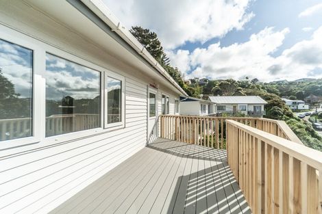 Photo of property in 2/5 Wye Street, Island Bay, Wellington, 6023