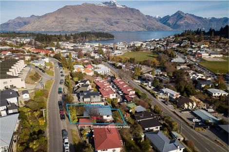 Photo of property in 110 Hallenstein Street, Queenstown, 9300