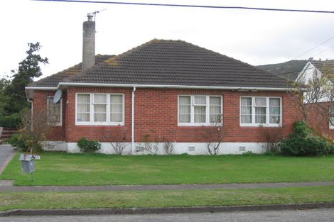 Photo of property in 18 Compton Crescent, Taita, Lower Hutt, 5011