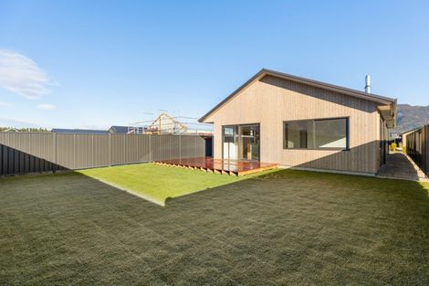 Photo of property in 5 Guthrie Street, Lake Hawea, 9382