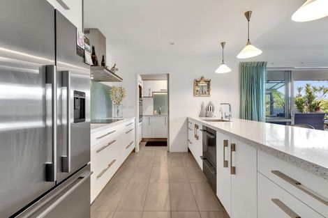 Photo of property in 20 Roseberry Place, Whitianga, 3510