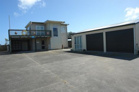 Photo of property in 29 Nukumaru Parade, Waiinu Beach, Whanganui, 4588